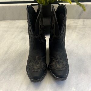 Roper Black Heeled Western Boots